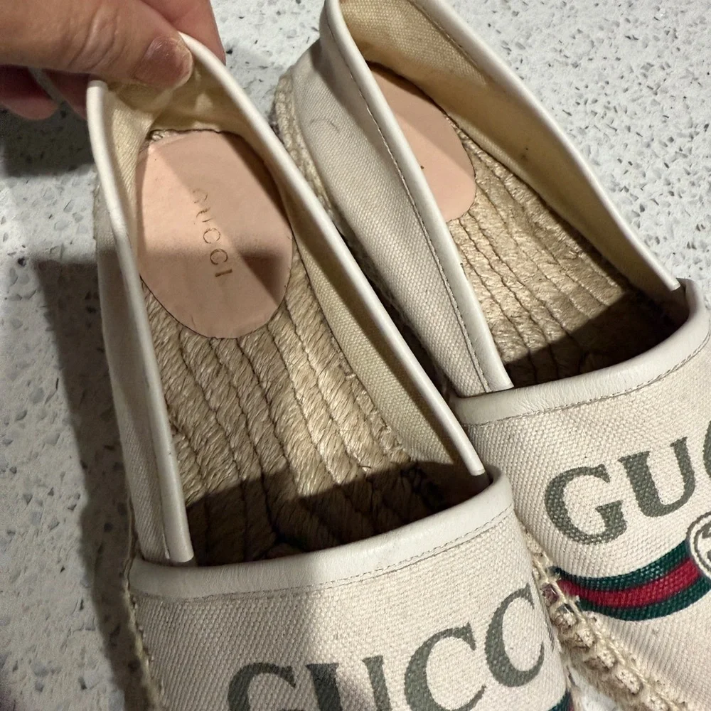 Gucci Women's Beige Espadrilles with Logo - Picture 4 of 11